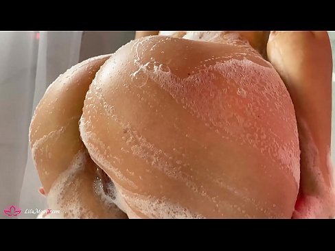 ❤️ Brunette si masturba a figa cù un vibratore per un orgasmu intensu in a doccia ❤️❌ Sessu à porn co.sexonfire.ru ﹏
